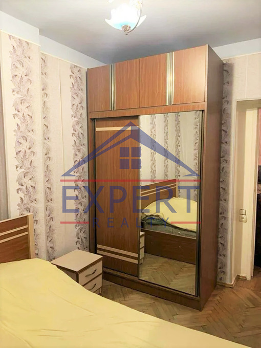 ԱՐԱԲԿԻՐ, ԿՈՄԻՏԱՍԻ ՊՈՂՈՏԱ, 3 ՍԵՆՅԱԿ