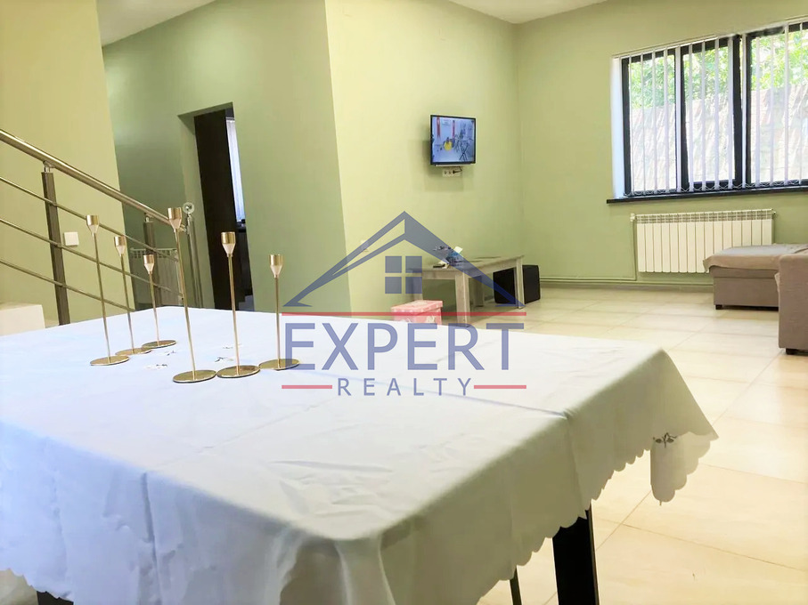 ԱՋԱՓՆՅԱԿ, ԼՈՒԿԱՇԻՆԻ ՓՈՂՈՑ, 6 ՍԵՆՅԱԿ