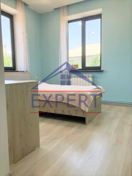 ԱՋԱՓՆՅԱԿ, ԼՈՒԿԱՇԻՆԻ ՓՈՂՈՑ, 6 ՍԵՆՅԱԿ