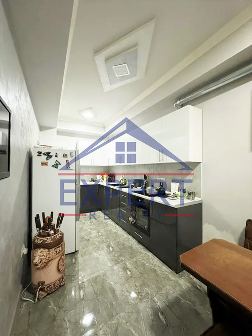 ԱՋԱՓՆՅԱԿ, ԼՈՒԿԱՇԻՆԻ ՓՈՂՈՑ, 5 ՍԵՆՅԱԿ