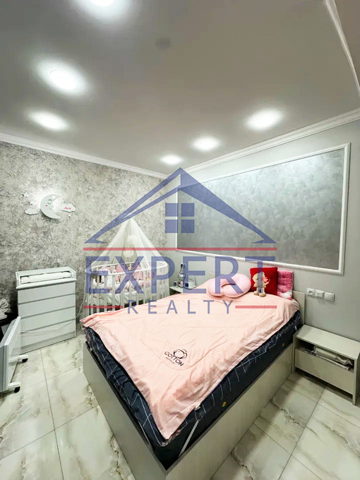 ԱՋԱՓՆՅԱԿ, ԼՈՒԿԱՇԻՆԻ ՓՈՂՈՑ, 5 ՍԵՆՅԱԿ