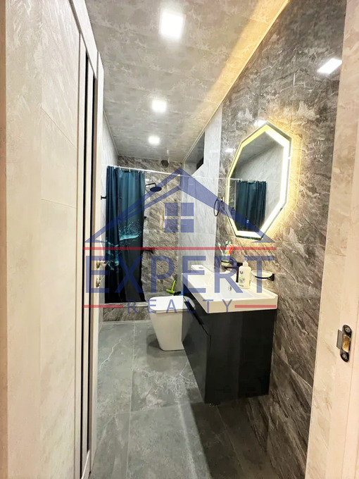 ԱՋԱՓՆՅԱԿ, ԼՈՒԿԱՇԻՆԻ ՓՈՂՈՑ, 5 ՍԵՆՅԱԿ