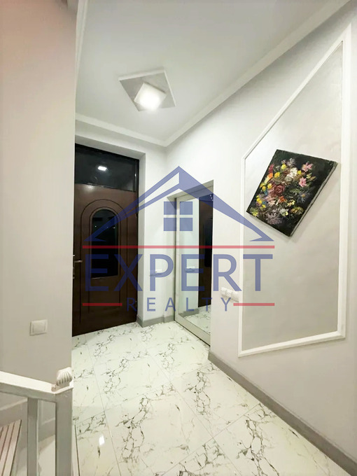 ԱՋԱՓՆՅԱԿ, ԼՈՒԿԱՇԻՆԻ ՓՈՂՈՑ, 5 ՍԵՆՅԱԿ