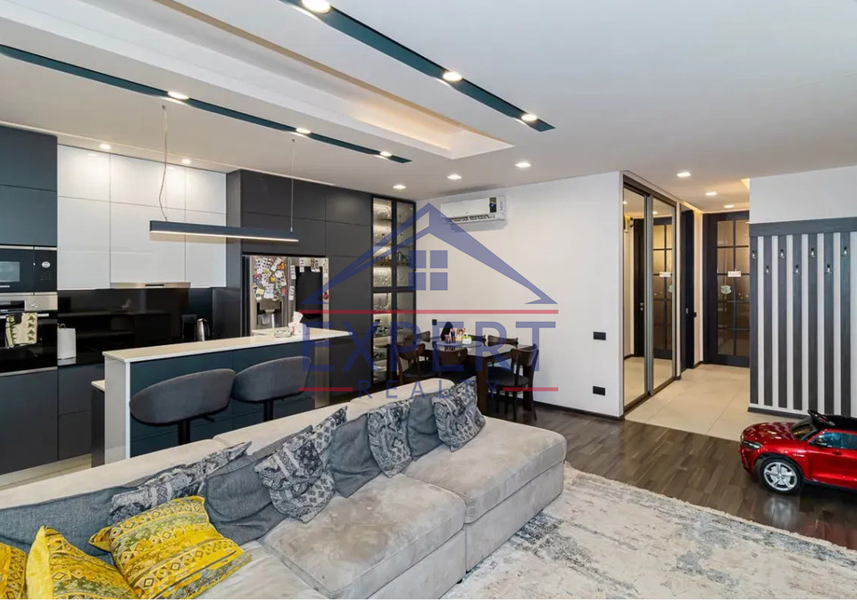 ԱՐԱԲԿԻՐ, ԱԴՈՆՑԻ ՓՈՂՈՑ, 3 ՍԵՆՅԱԿ