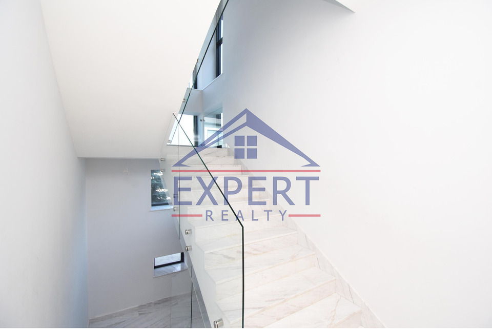 ՎԱՀԱԳՆԻ ԹԱՂԱՄԱՍ, 3 ՀԱՐԿ, 5 ՍԵՆՅԱԿ