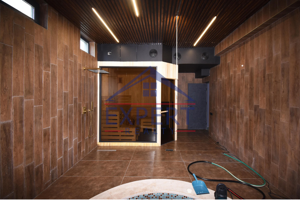 ՎԱՀԱԳՆԻ ԹԱՂԱՄԱՍ, 3 ՀԱՐԿ, 5 ՍԵՆՅԱԿ