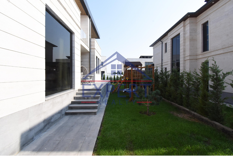 ՎԱՀԱԳՆԻ ԹԱՂԱՄԱՍ, 3 ՀԱՐԿ, 5 ՍԵՆՅԱԿ