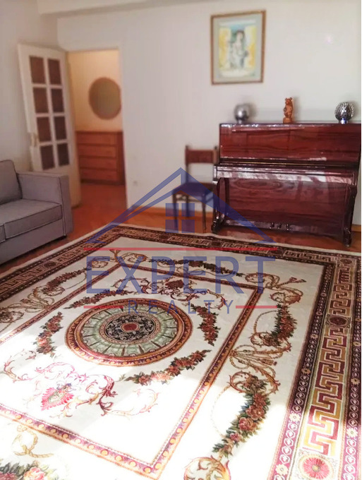 ԿԵՆՏՐՈՆ, ԵՐՎԱՆԴ ՔՈՉԱՐԻ ՓՈՂՈՑ, 4 ՍԵՆՅԱԿ