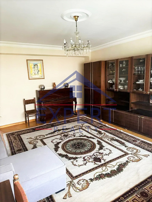 ԿԵՆՏՐՈՆ, ԵՐՎԱՆԴ ՔՈՉԱՐԻ ՓՈՂՈՑ, 4 ՍԵՆՅԱԿ