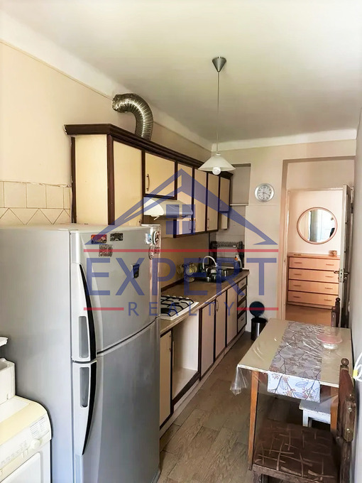 ԿԵՆՏՐՈՆ, ԵՐՎԱՆԴ ՔՈՉԱՐԻ ՓՈՂՈՑ, 4 ՍԵՆՅԱԿ