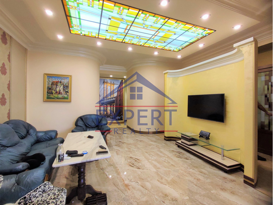 ԿԵՆՏՐՈՆ, ԶԱՔՅԱՆ ՓՈՂՈՑ, 5 ՍԵՆՅԱԿ