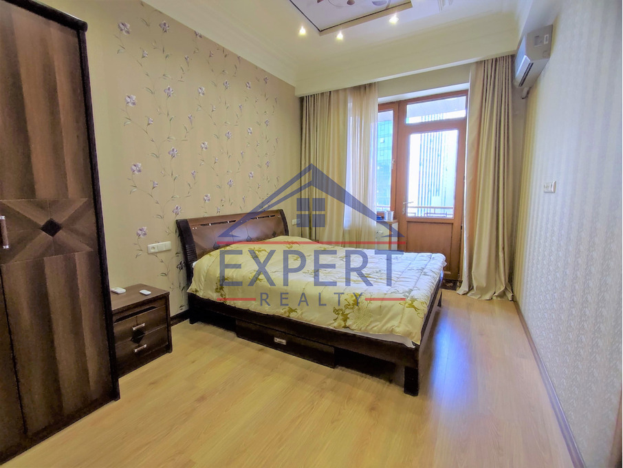 ԿԵՆՏՐՈՆ, ԶԱՔՅԱՆ ՓՈՂՈՑ, 5 ՍԵՆՅԱԿ