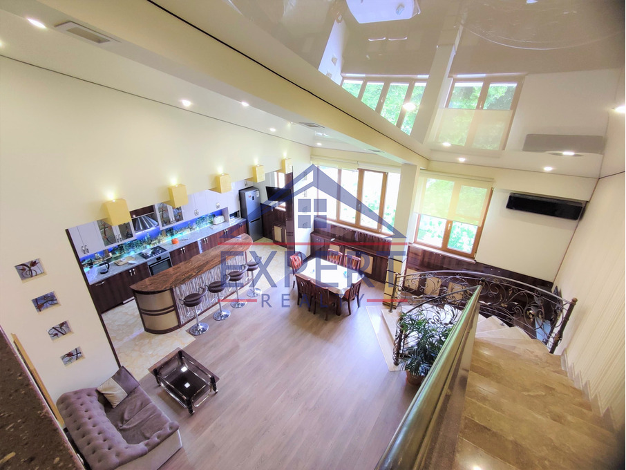 ԿԵՆՏՐՈՆ, ԶԱՔՅԱՆ ՓՈՂՈՑ, 5 ՍԵՆՅԱԿ