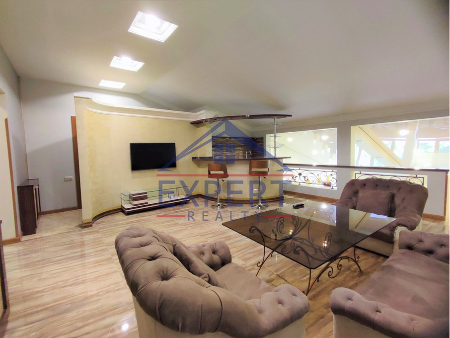 ԿԵՆՏՐՈՆ, ԶԱՔՅԱՆ ՓՈՂՈՑ, 5 ՍԵՆՅԱԿ