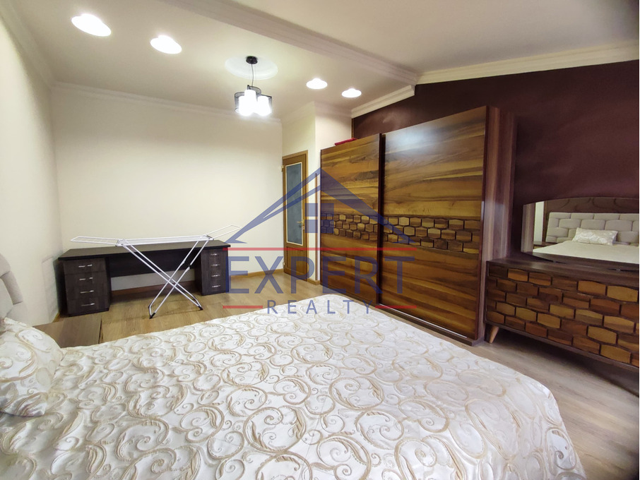 ԿԵՆՏՐՈՆ, ԶԱՔՅԱՆ ՓՈՂՈՑ, 5 ՍԵՆՅԱԿ