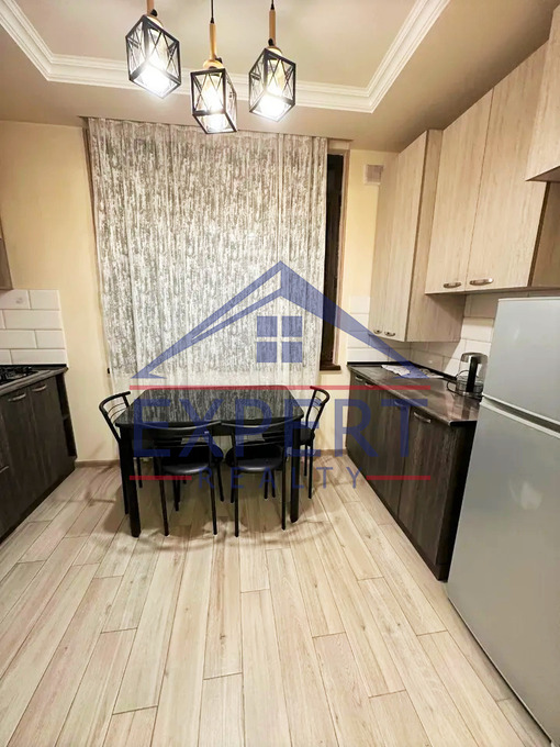 ԱՐԱԲԿԻՐ, ԳՐԻԲՈՅԵԴՈՎԻ ՓՈՂՈՑ, 3 ՍԵՆՅԱԿ