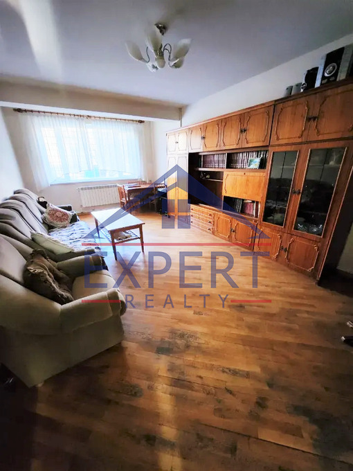 ԱՐԱԲԿԻՐ, ՕՐԲԵԼԻ ԵՂԲԱՅՐՆԵՐԻ ՓՈՂՈՑ, 3 ՍԵՆՅԱԿ