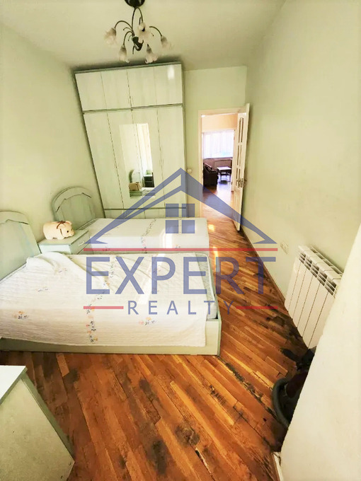 ԱՐԱԲԿԻՐ, ՕՐԲԵԼԻ ԵՂԲԱՅՐՆԵՐԻ ՓՈՂՈՑ, 3 ՍԵՆՅԱԿ