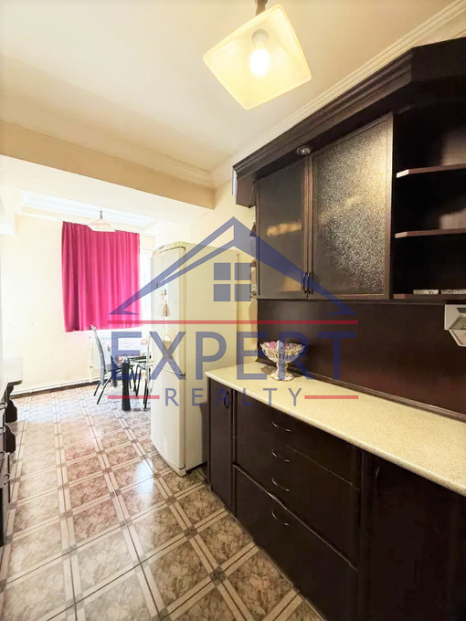 ԱՐԱԲԿԻՐ, ԱՎԵՏ ԱՎԵՏԻՍՅԱՆ ՓՈՂՈՑ, 3 ՍԵՆՅԱԿ