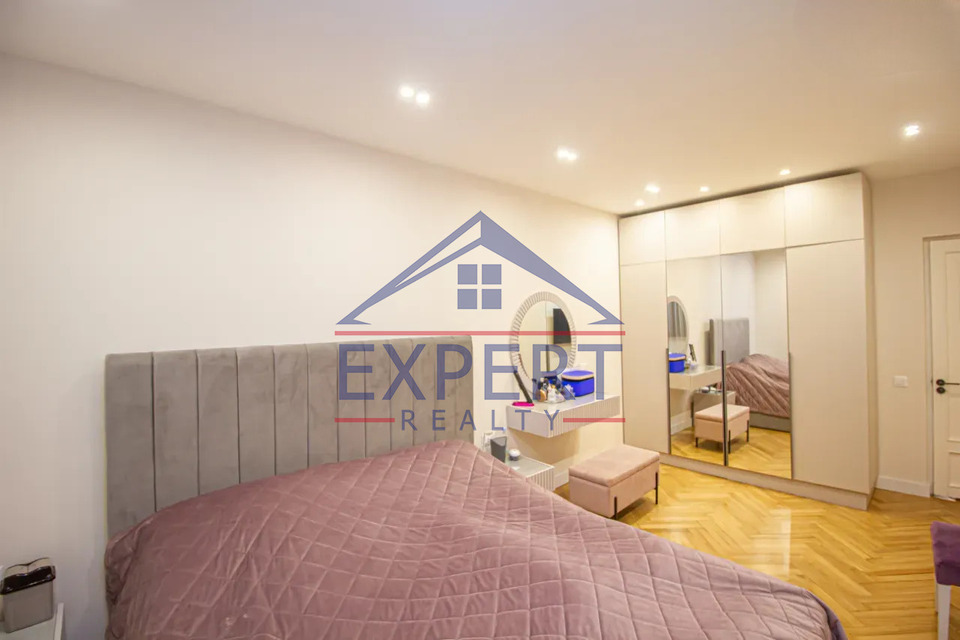 ԱՐԱԲԿԻՐ, ՎԻԿՏՈՐ ՀԱՄԲԱՐՁՈՒՄՅԱՆ, 3 ՍԵՆՅԱԿ