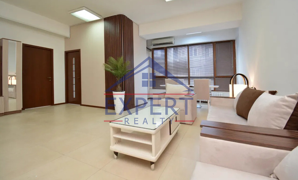 ԿԵՆՏՐՈՆ, ՄԱՇՏՈՑԻ ՊՈՂՈՏԱ, 3 ՍԵՆՅԱԿ