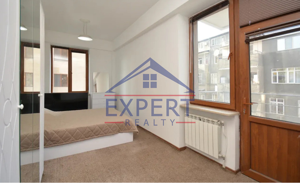 ԿԵՆՏՐՈՆ, ՄԱՇՏՈՑԻ ՊՈՂՈՏԱ, 3 ՍԵՆՅԱԿ