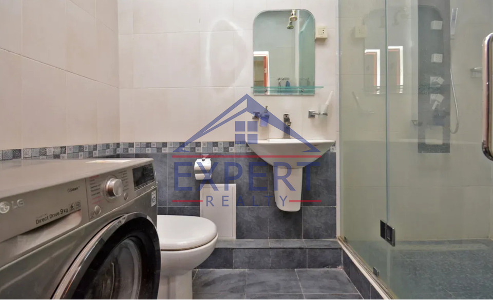 ԿԵՆՏՐՈՆ, ՄԱՇՏՈՑԻ ՊՈՂՈՏԱ, 3 ՍԵՆՅԱԿ