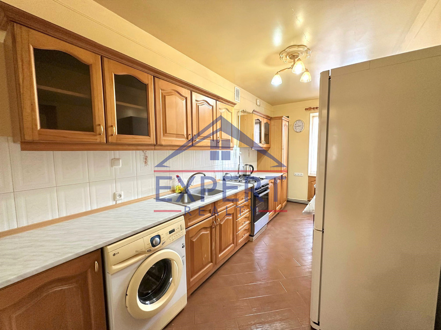 ԱՐԱԲԿԻՐ, ԿՈՄԻՏԱՍԻ ՊՈՂՈՏԱ, 4 ՍԵՆՅԱԿ