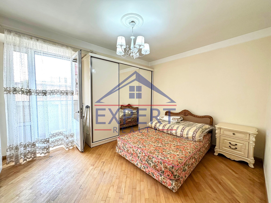 ԱՐԱԲԿԻՐ, ԿՈՄԻՏԱՍԻ ՊՈՂՈՏԱ, 4 ՍԵՆՅԱԿ