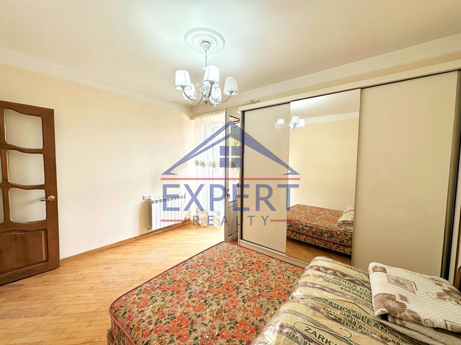 ԱՐԱԲԿԻՐ, ԿՈՄԻՏԱՍԻ ՊՈՂՈՏԱ, 4 ՍԵՆՅԱԿ