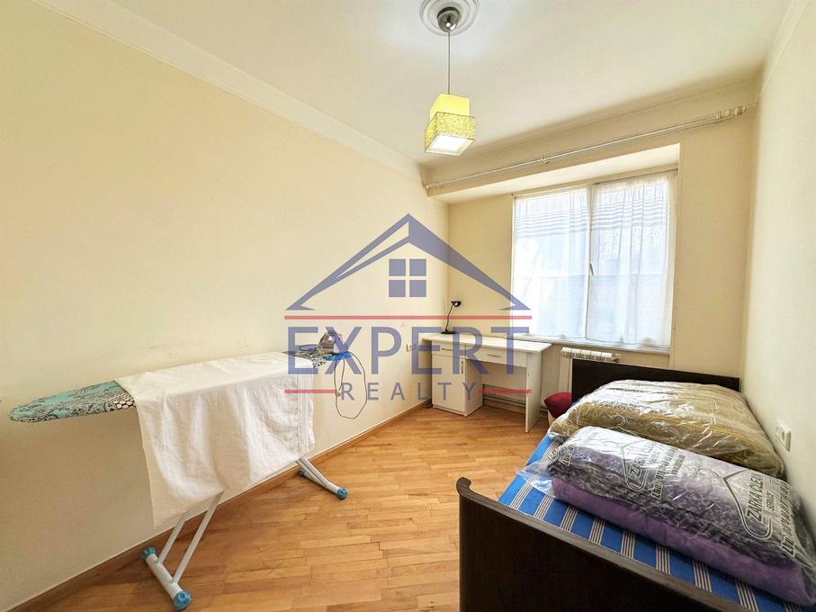 ԱՐԱԲԿԻՐ, ԿՈՄԻՏԱՍԻ ՊՈՂՈՏԱ, 4 ՍԵՆՅԱԿ