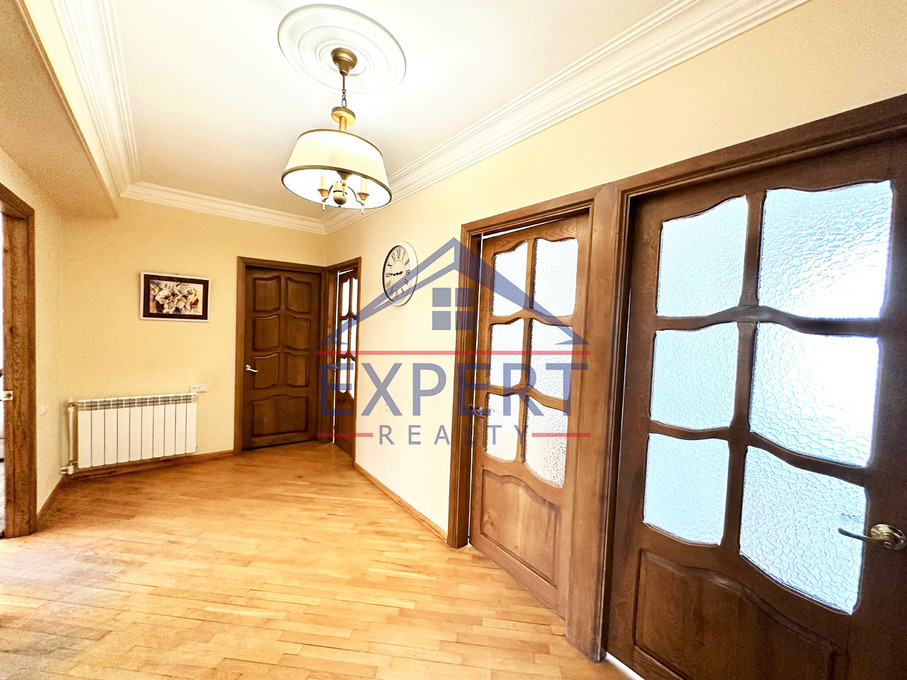 ԱՐԱԲԿԻՐ, ԿՈՄԻՏԱՍԻ ՊՈՂՈՏԱ, 4 ՍԵՆՅԱԿ