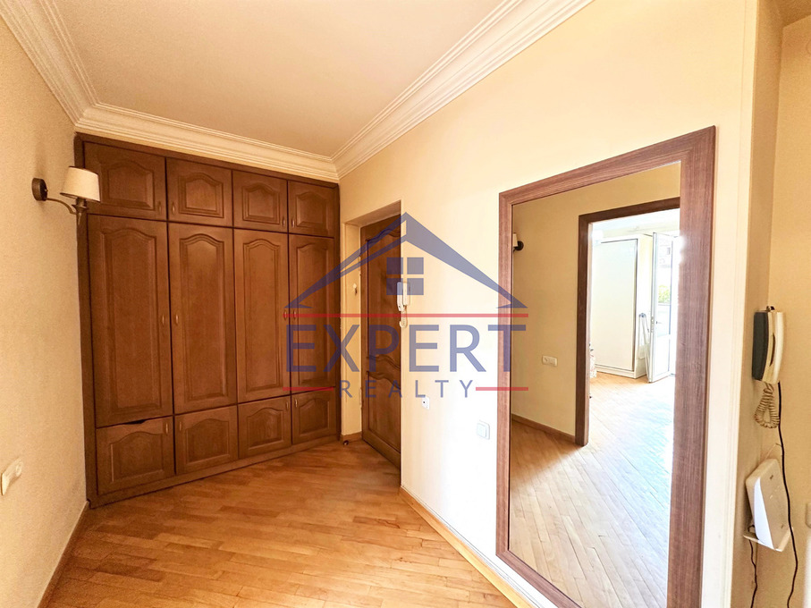 ԱՐԱԲԿԻՐ, ԿՈՄԻՏԱՍԻ ՊՈՂՈՏԱ, 4 ՍԵՆՅԱԿ