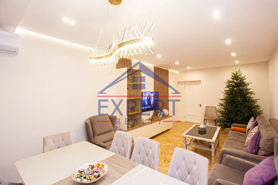 ԱՐԱԲԿԻՐ, ՎԻԿՏՈՐ ՀԱՄԲԱՐՁՈՒՄՅԱՆ, 3 ՍԵՆՅԱԿ