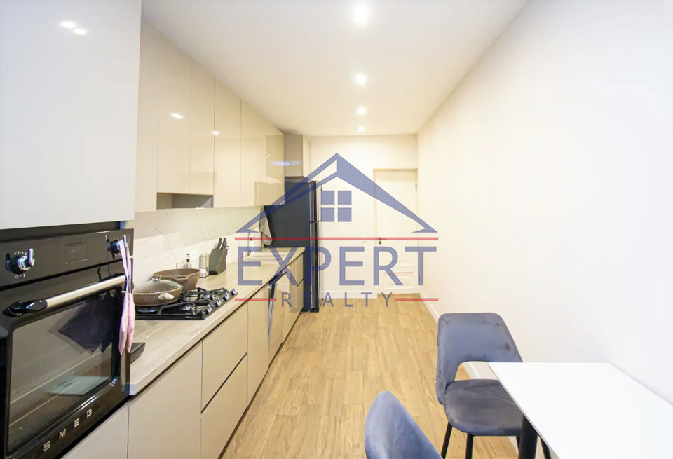 ԱՐԱԲԿԻՐ, ՎԻԿՏՈՐ ՀԱՄԲԱՐՁՈՒՄՅԱՆ, 3 ՍԵՆՅԱԿ