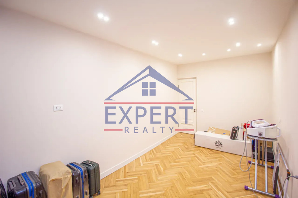 ԱՐԱԲԿԻՐ, ՎԻԿՏՈՐ ՀԱՄԲԱՐՁՈՒՄՅԱՆ, 3 ՍԵՆՅԱԿ