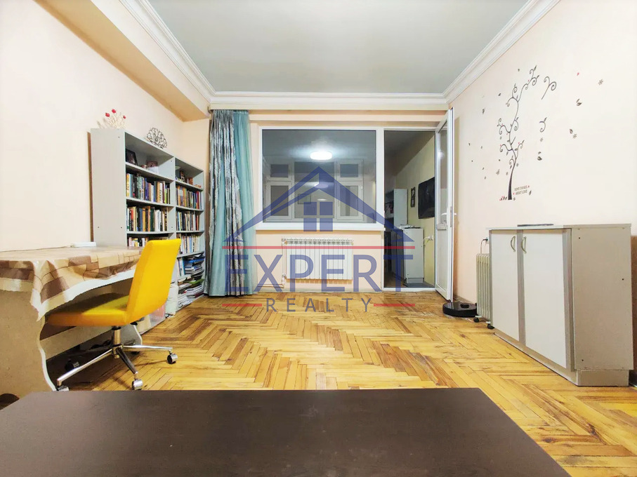 ԿԵՆՏՐՈՆ, ԲՐՅՈՒՍՈՎԻ ՓՈՂՈՑ, 4 ՍԵՆՅԱԿ