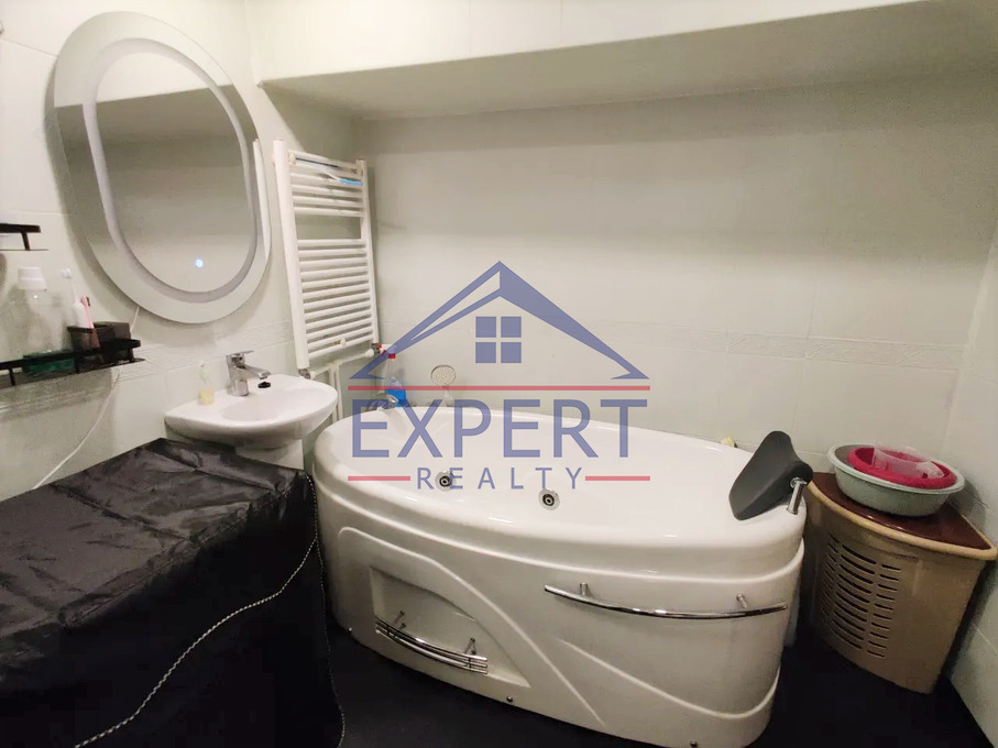 ԿԵՆՏՐՈՆ, ԲՐՅՈՒՍՈՎԻ ՓՈՂՈՑ, 4 ՍԵՆՅԱԿ