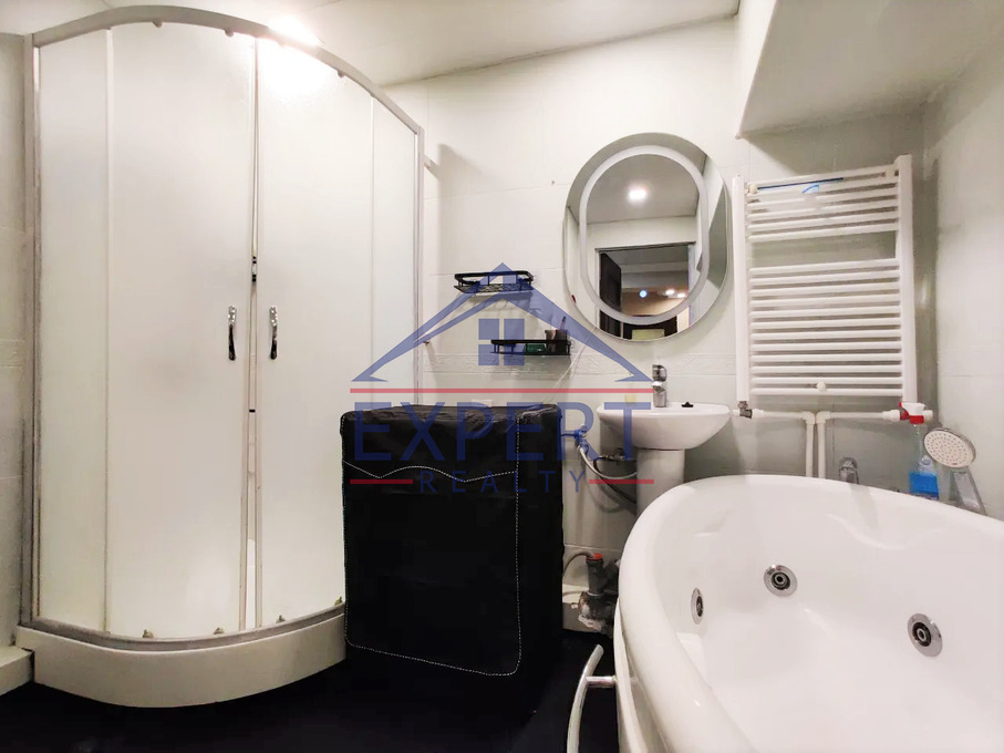 ԿԵՆՏՐՈՆ, ԲՐՅՈՒՍՈՎԻ ՓՈՂՈՑ, 4 ՍԵՆՅԱԿ