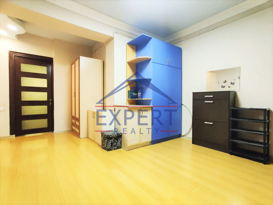 ԿԵՆՏՐՈՆ, ԲՐՅՈՒՍՈՎԻ ՓՈՂՈՑ, 4 ՍԵՆՅԱԿ