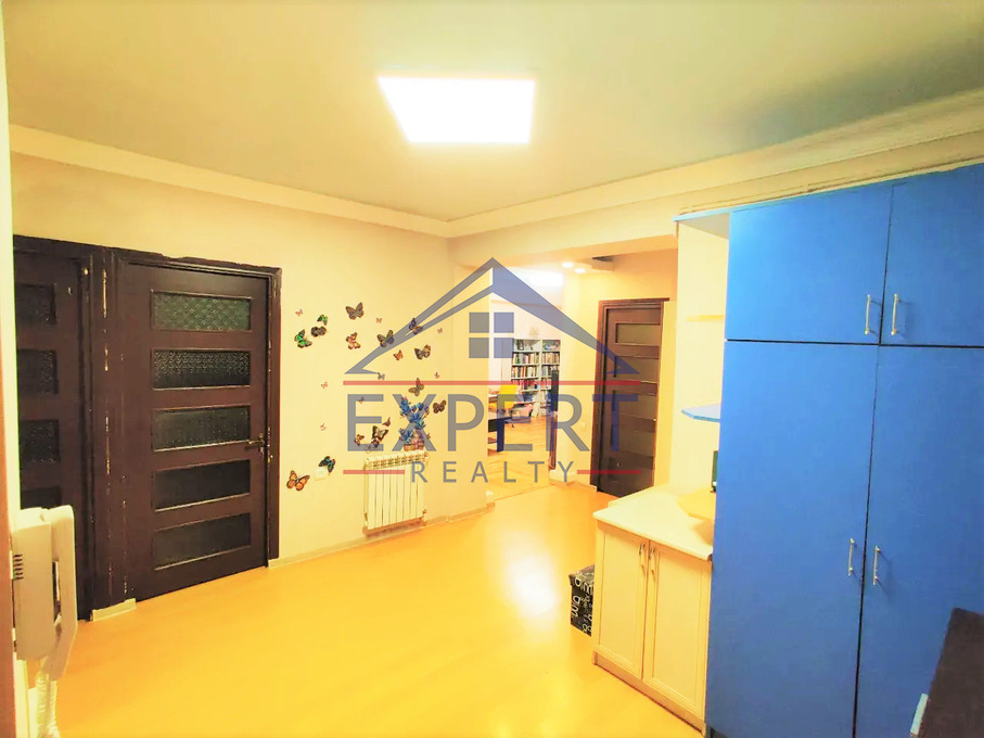 ԿԵՆՏՐՈՆ, ԲՐՅՈՒՍՈՎԻ ՓՈՂՈՑ, 4 ՍԵՆՅԱԿ