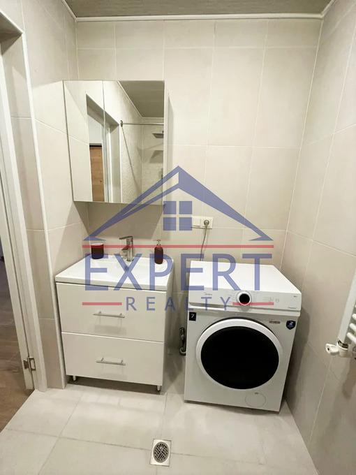 ԱՐԱԲԿԻՐ, ԱՐԱՄ ԽԱՉԱՏՐՅԱՆ ՓՈՂՈՑ, 3 ՍԵՆՅԱԿ