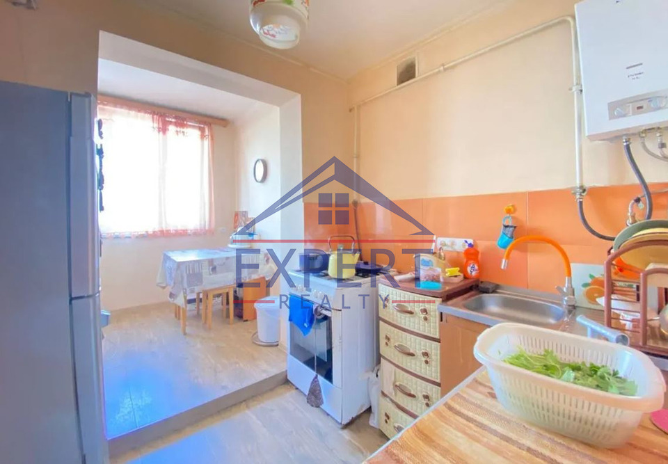 ՔԱՆԱՔԵՌ ԶԵՅԹՈՒՆ,  ՈՒԼՆԵՑԻ  ՓՈՂՈՑ  3 ՍԵՆՅԱԿ