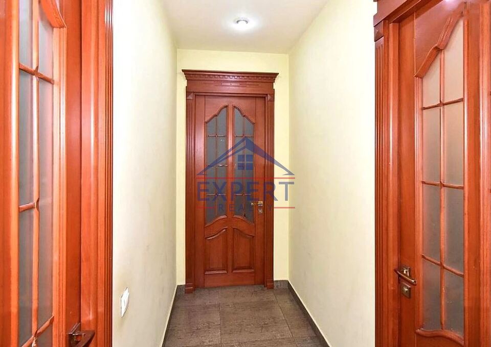ԿԵՆՏՐՈՆ ԱՐԱՄԻ ՓՈՂՈՑ  3 սեն 143 քմ 4/13 հարկ