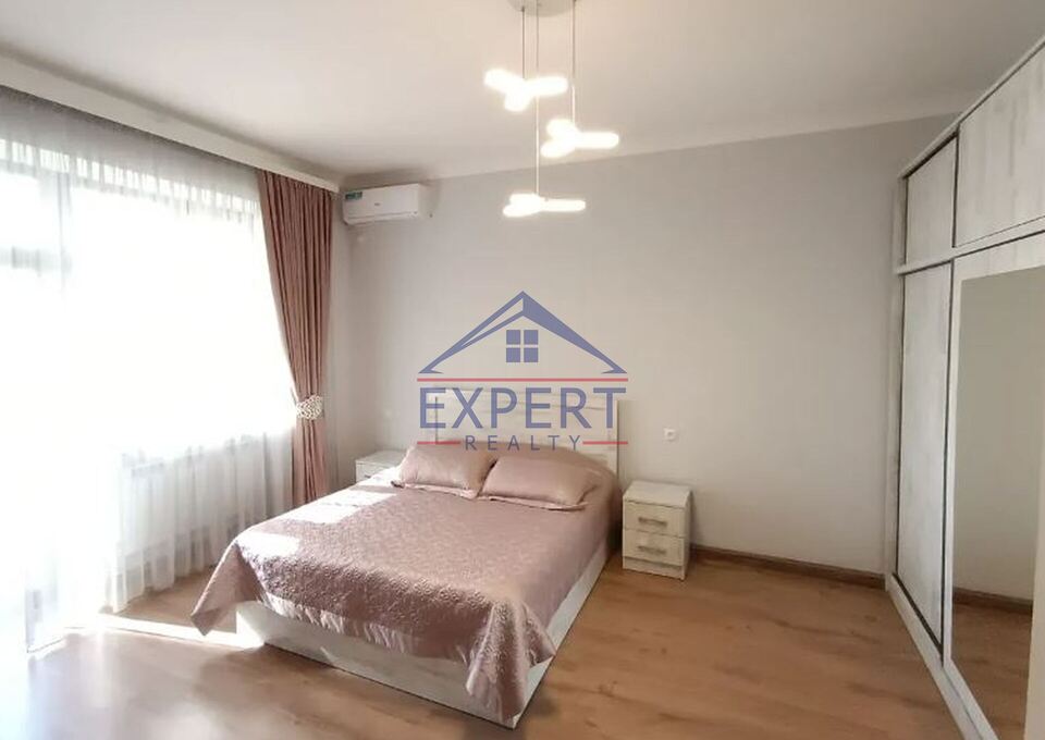 ԿԵՆՏՐՈՆ, ԱՐԳԻՇՏԻ ՓՈՂՈՑ, 4 ՍԵՆՅԱԿ