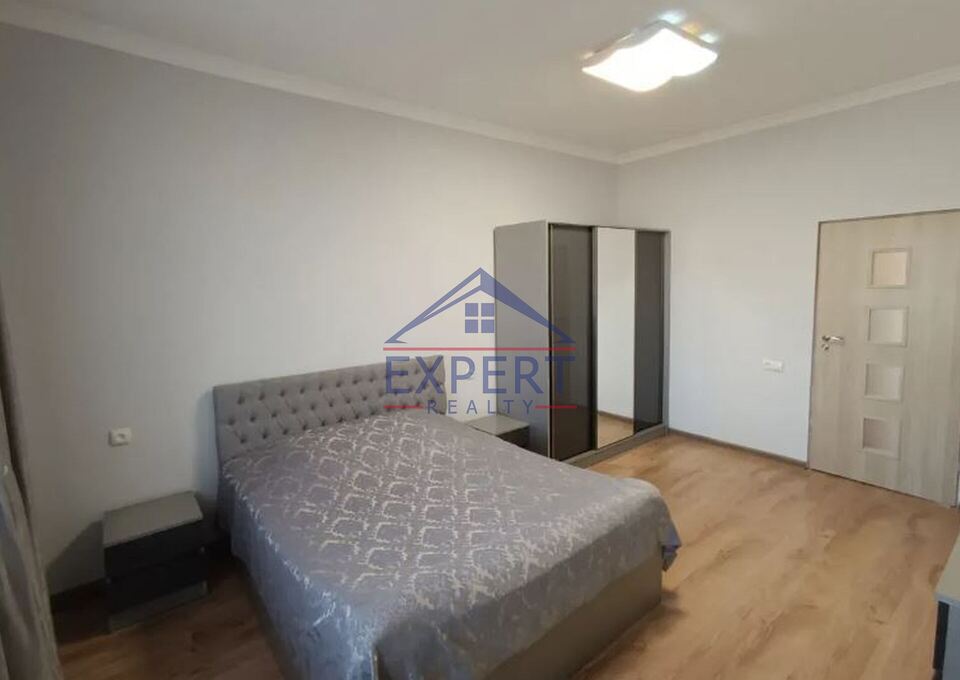 ԿԵՆՏՐՈՆ, ԱՐԳԻՇՏԻ ՓՈՂՈՑ, 4 ՍԵՆՅԱԿ