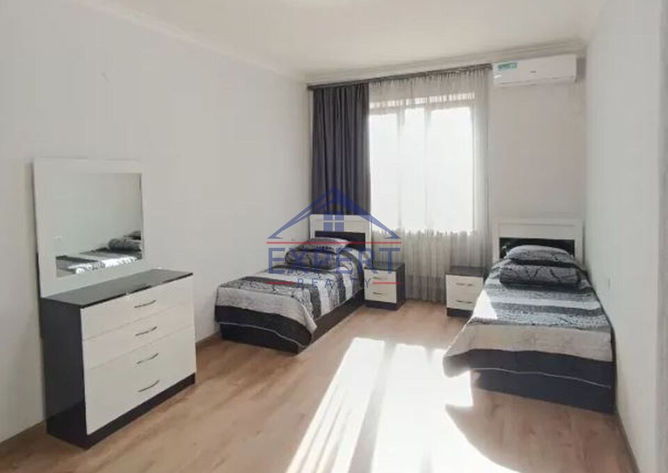 ԿԵՆՏՐՈՆ, ԱՐԳԻՇՏԻ ՓՈՂՈՑ, 4 ՍԵՆՅԱԿ