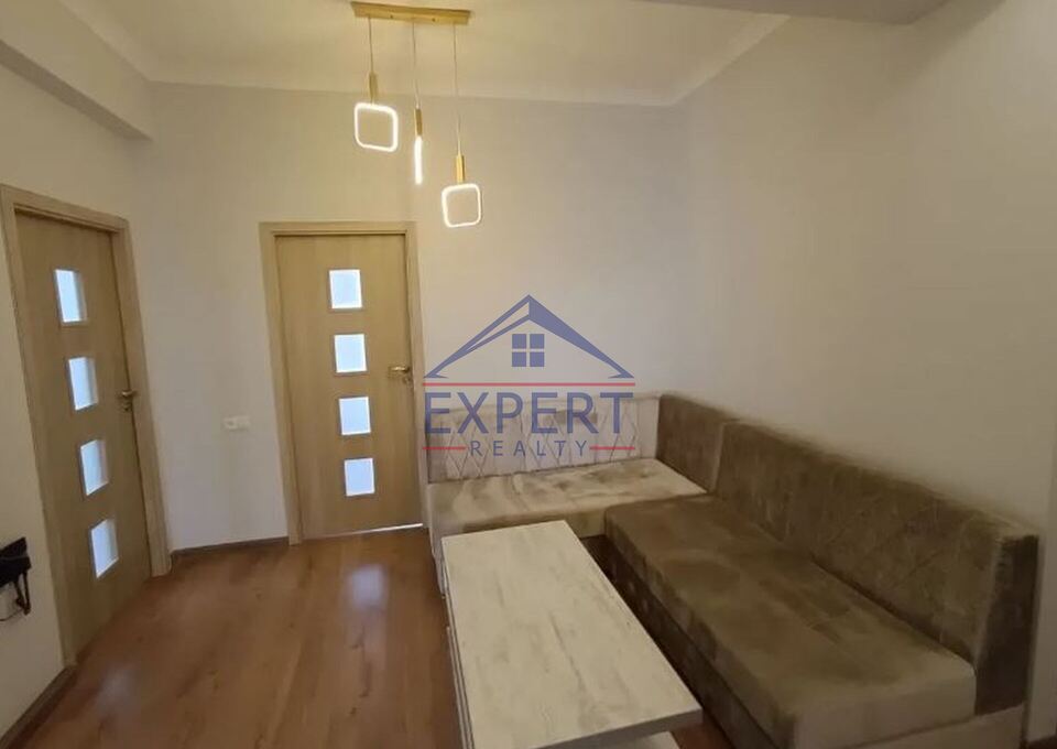 ԿԵՆՏՐՈՆ, ԱՐԳԻՇՏԻ ՓՈՂՈՑ, 4 ՍԵՆՅԱԿ