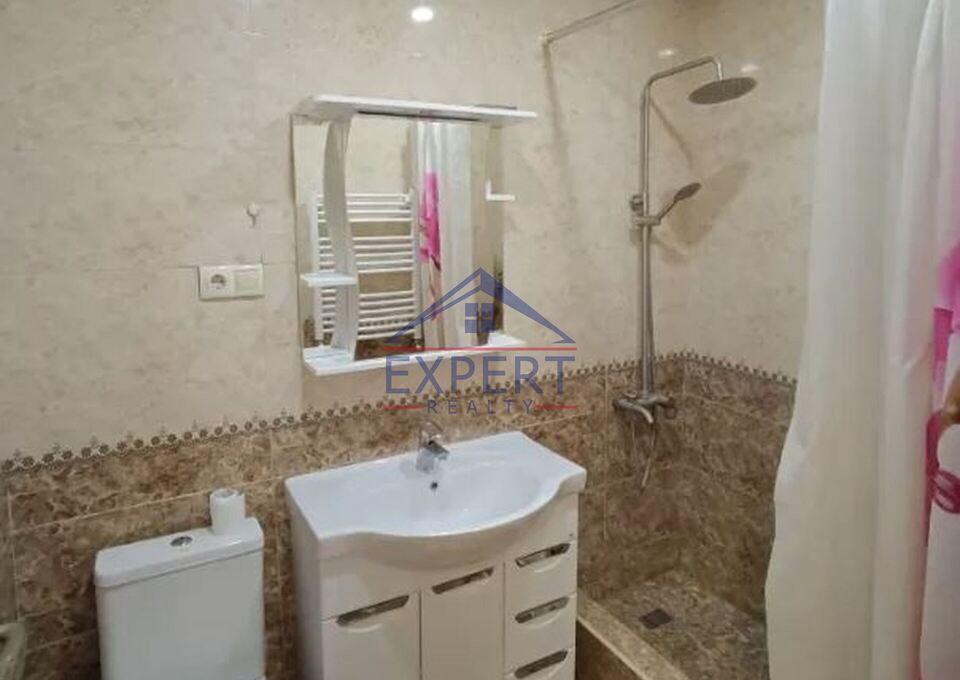 ԿԵՆՏՐՈՆ, ԱՐԳԻՇՏԻ ՓՈՂՈՑ, 4 ՍԵՆՅԱԿ