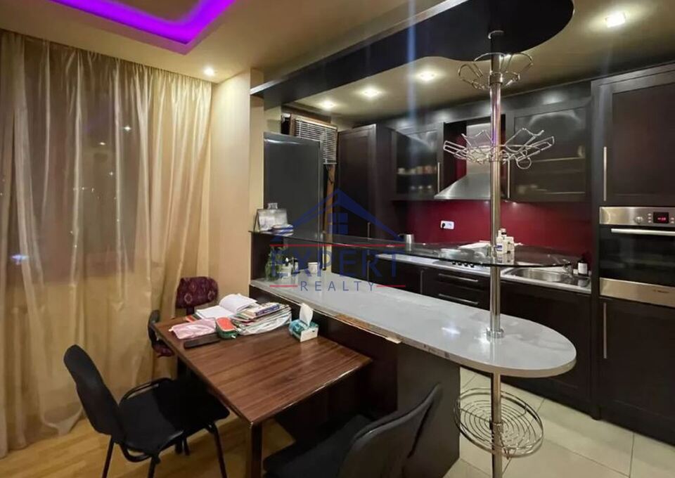 ԿԵՆՏՐՈՆ, ՏԻԳՐԱՆ ՄԵԾ ՊՈՂՈՏԱ, 2 ՍԵՆՅԱԿ